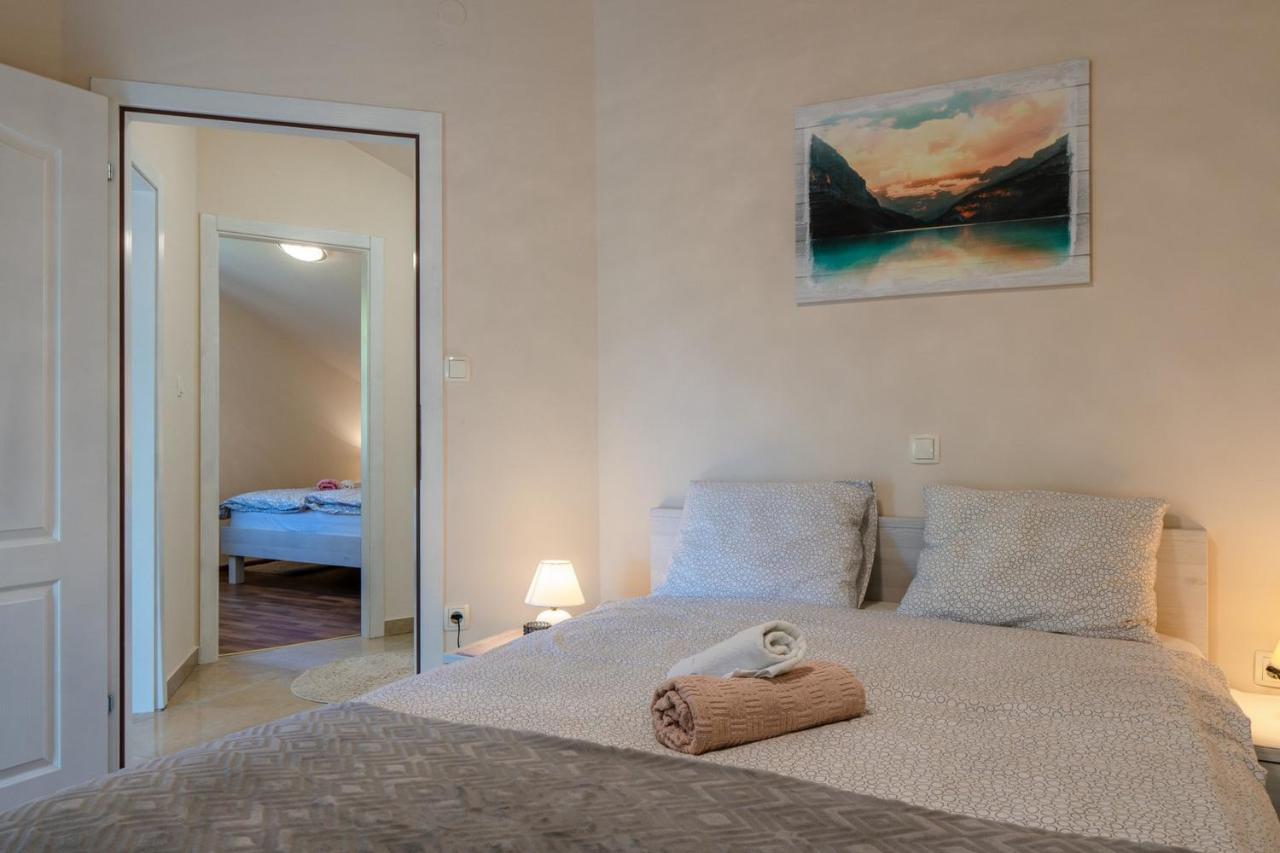 Apartments Sum Mora Vir Exterior foto